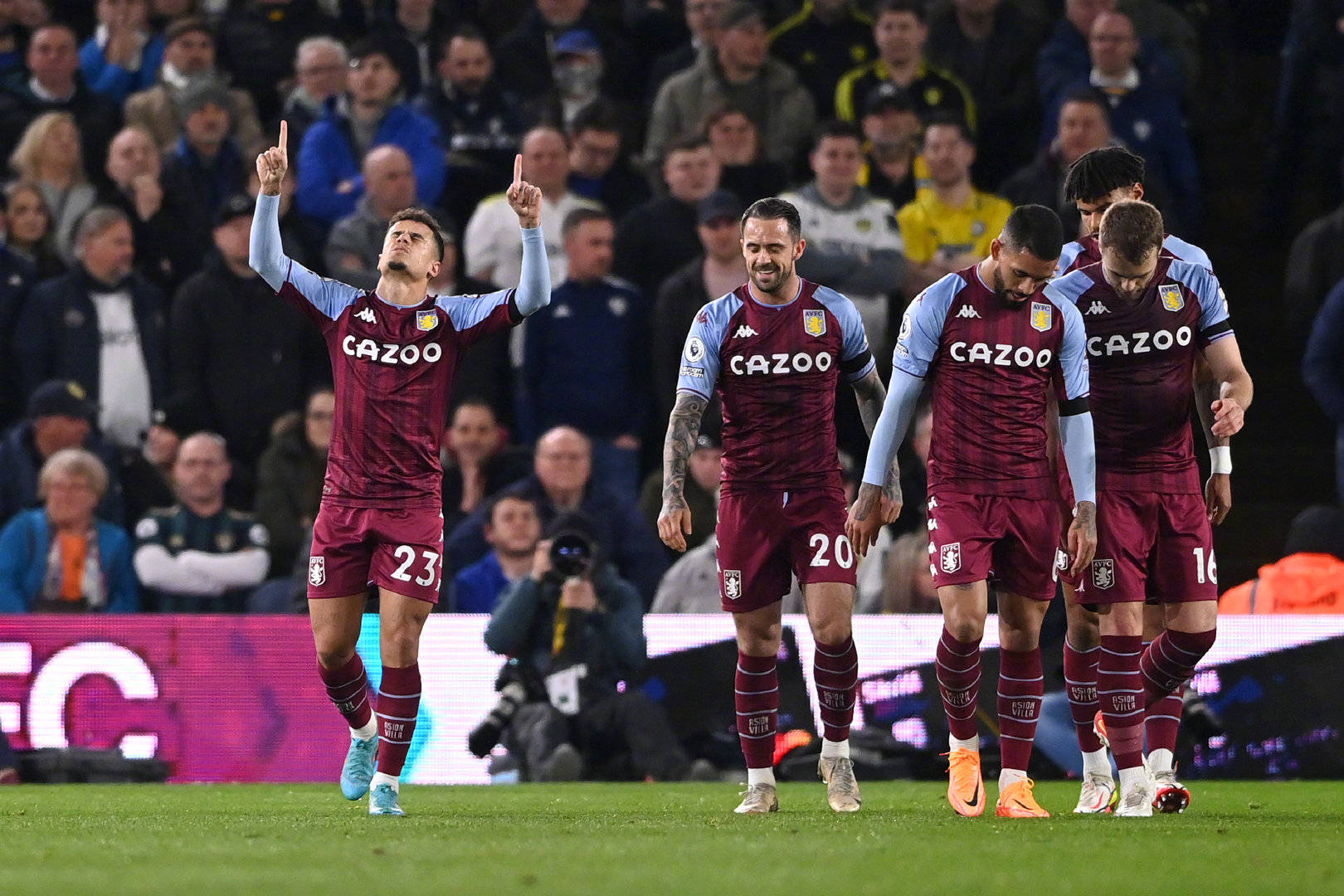 显然吸引了 显然吸引了