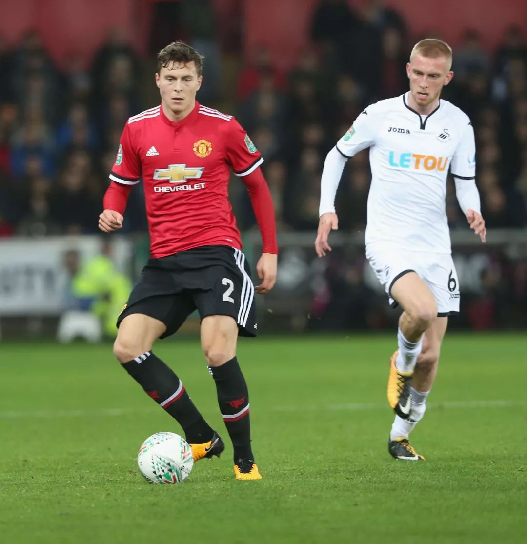 他不仅仅是 他不仅仅是